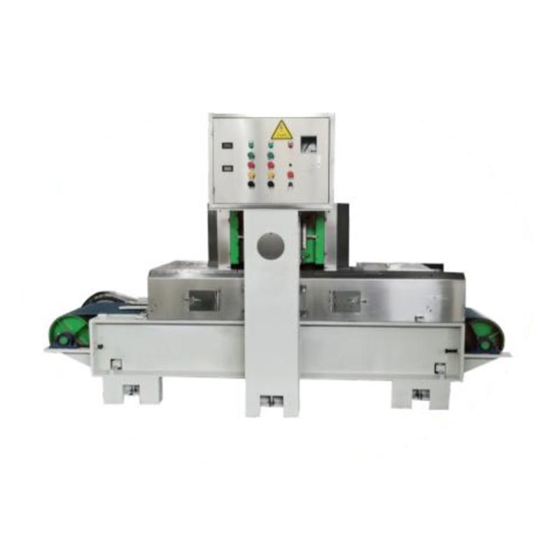 Stroj za kalibracijo površinske obdelave betonskega robnika